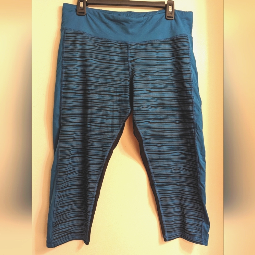 Champion DuoDry Athletic Capris (XXL)